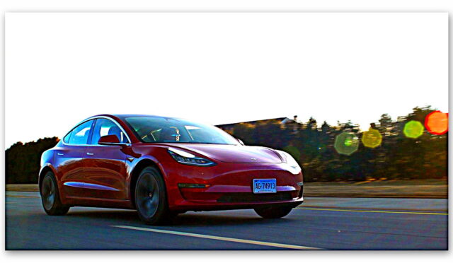 Tesla, 0’dan 100 km’ye 3,1 Saniyede Çıkan Yeni Model 3 Performance’ı Tanıttı! İşte Fiyatı ve Özellikleri
