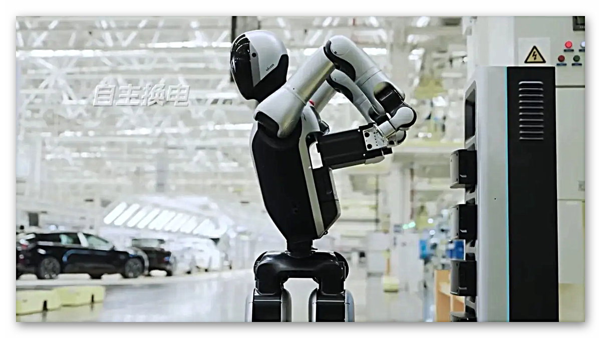 Kendi bataryasını değiştirebilen robot geliştirildi