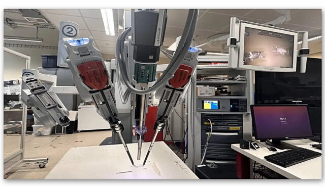 Otonom robot cerrah tıp alanında çığır açabilir