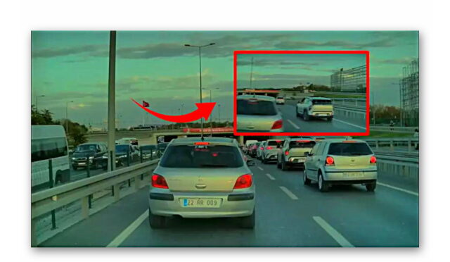 İstanbul’da Otopilotta Kendini Kaybeden Tesla Model Y Trafiği Birbirine Kattı [video]