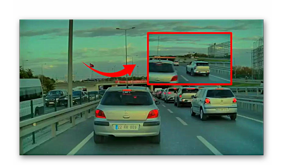 İstanbul'da Otopilotta Kendini Kaybeden Tesla Model Y Trafiği Birbirine Kattı