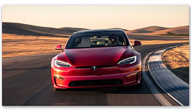 Tesla otomobil sektöründen çekiliyor mu?