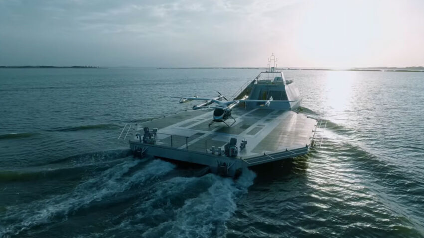 Denizin Üzerinde Yüzen Hava Taksi Havaalanı!