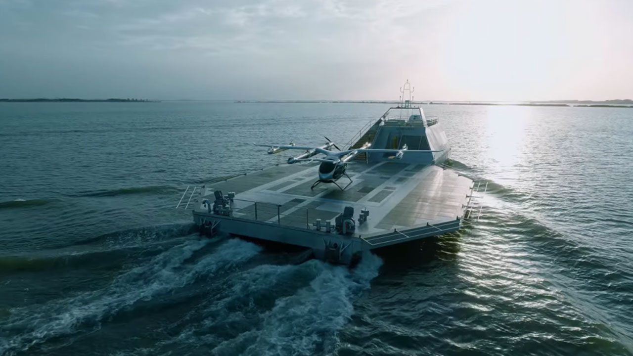 Denizin Üzerinde Yüzen Hava Taksi Havaalanı